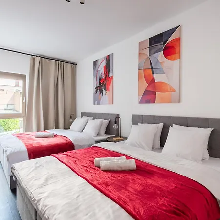 2-3br With Balcony I Metro I Karlin Διαμέρισμα *