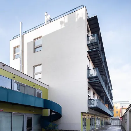 2-3br With Balcony I Metro I Karlin