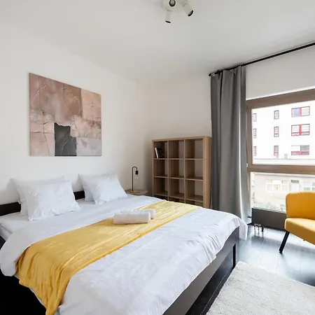 2-3br With Balcony I Metro I Karlin *