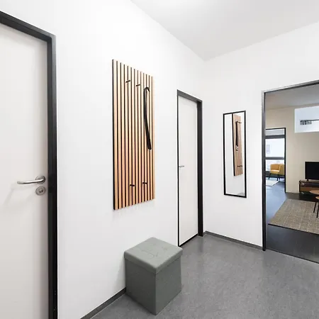 2-3br With Balcony I Metro I Karlin Διαμέρισμα