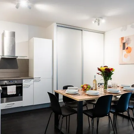 2-3br With Balcony I Metro I Karlin