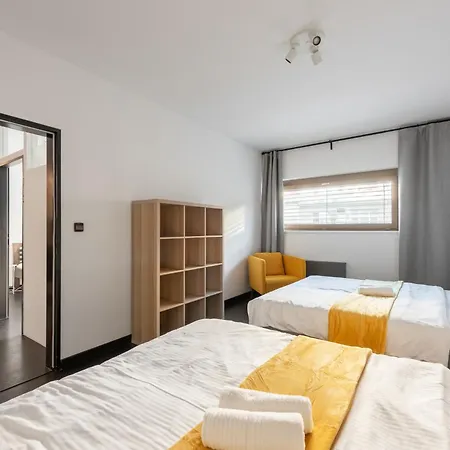 2-3br With Balcony I Metro I Karlin Διαμέρισμα *