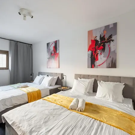 Διαμέρισμα 2-3br With Balcony I Metro I Karlin