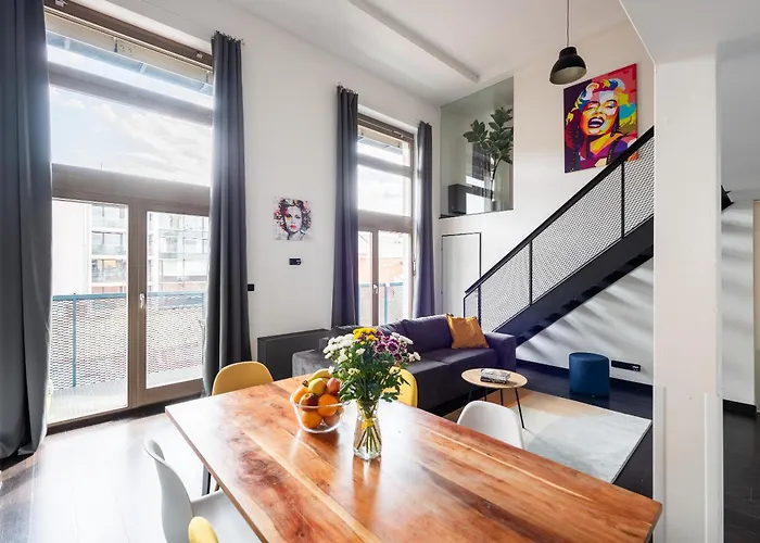 3 Bedrooms Near Center Of