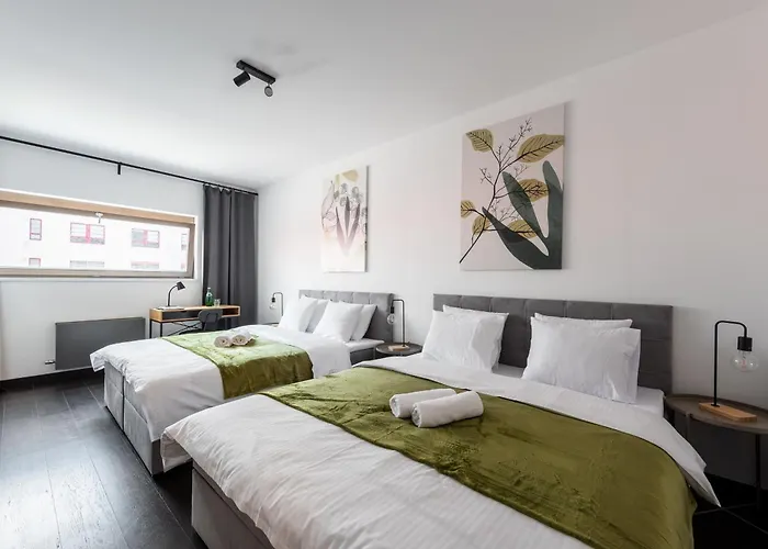 3 Bedrooms Near Center Of 아파트 프라하