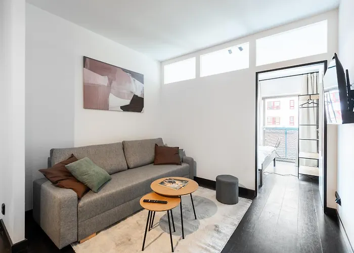3 Bedrooms Near Center Of 아파트 프라하