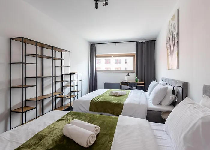 3 Bedrooms Near Center Of