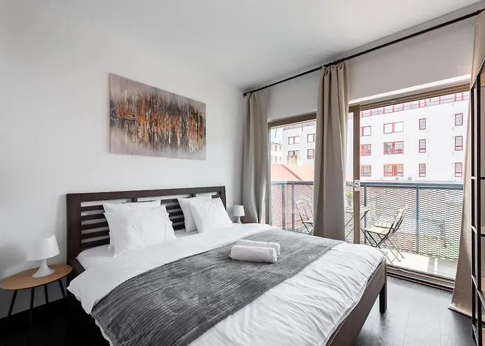 3 Bedrooms Near Center Of 아파트