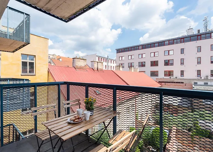 3 Bedrooms Near Center Of *