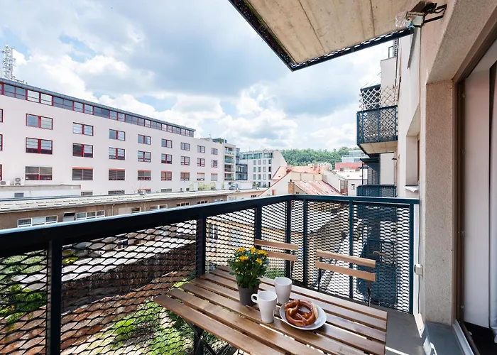 3 Bedrooms Near Center Of