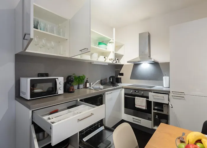 3 Bedrooms Near Center Of 아파트 프라하