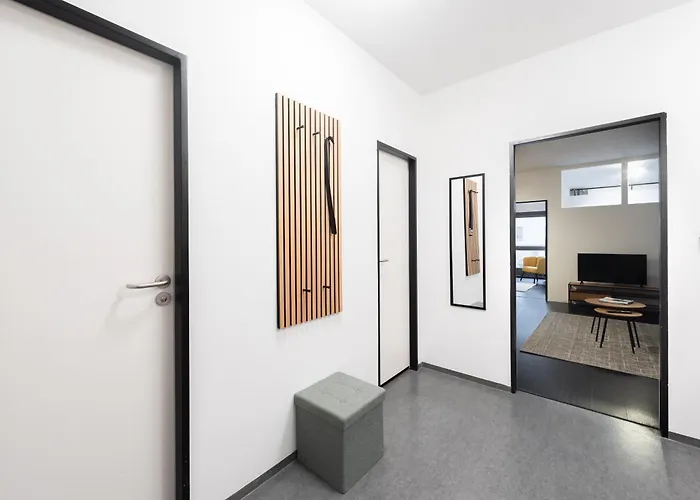 3 Bedrooms Near Center Of 아파트