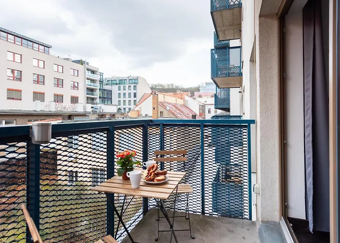 3 Bedrooms Near Center Of *
